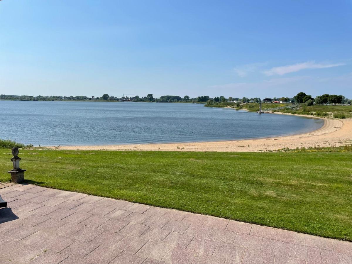 Luxe Chalet Direct Aan Het Water Met Strand Lith المظهر الخارجي الصورة
