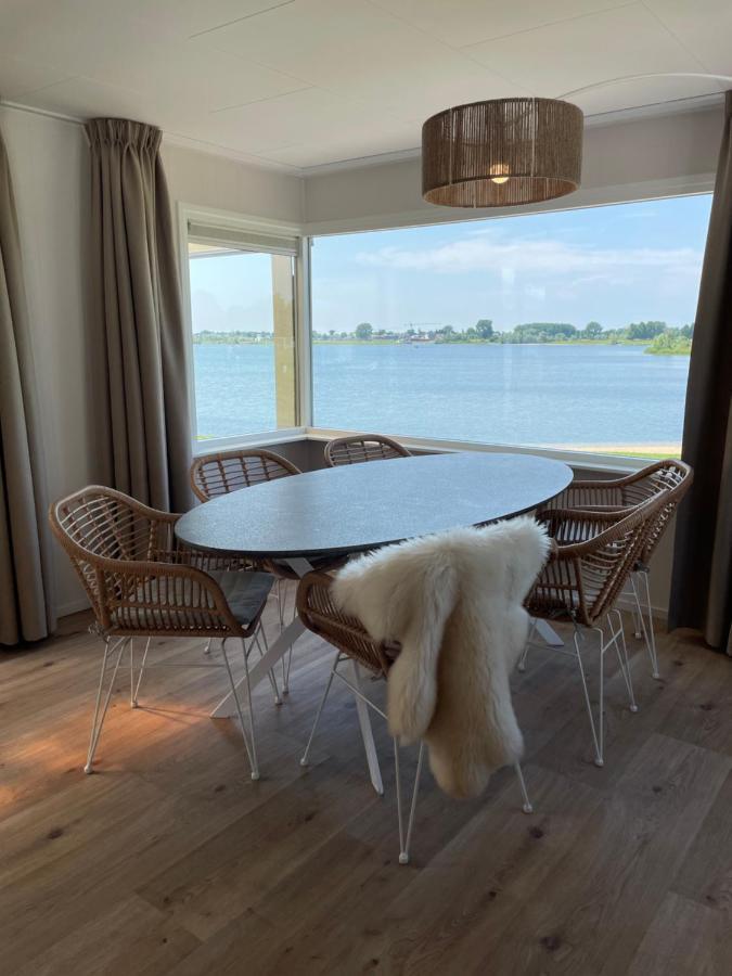 Luxe Chalet Direct Aan Het Water Met Strand Lith المظهر الخارجي الصورة
